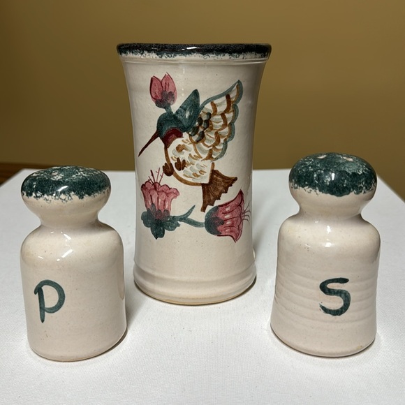 Nichols Pottery Napkin holder and salt and pepper shakers flowers, hummingbirds - Picture 4 of 8